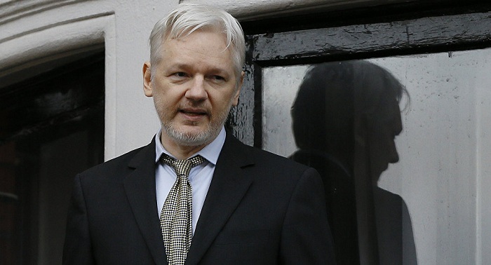 Assange denies WikiLeaks withholding Russia criticism 